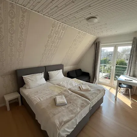 Haus Mit Garten An Holstenhallen Holiday home
